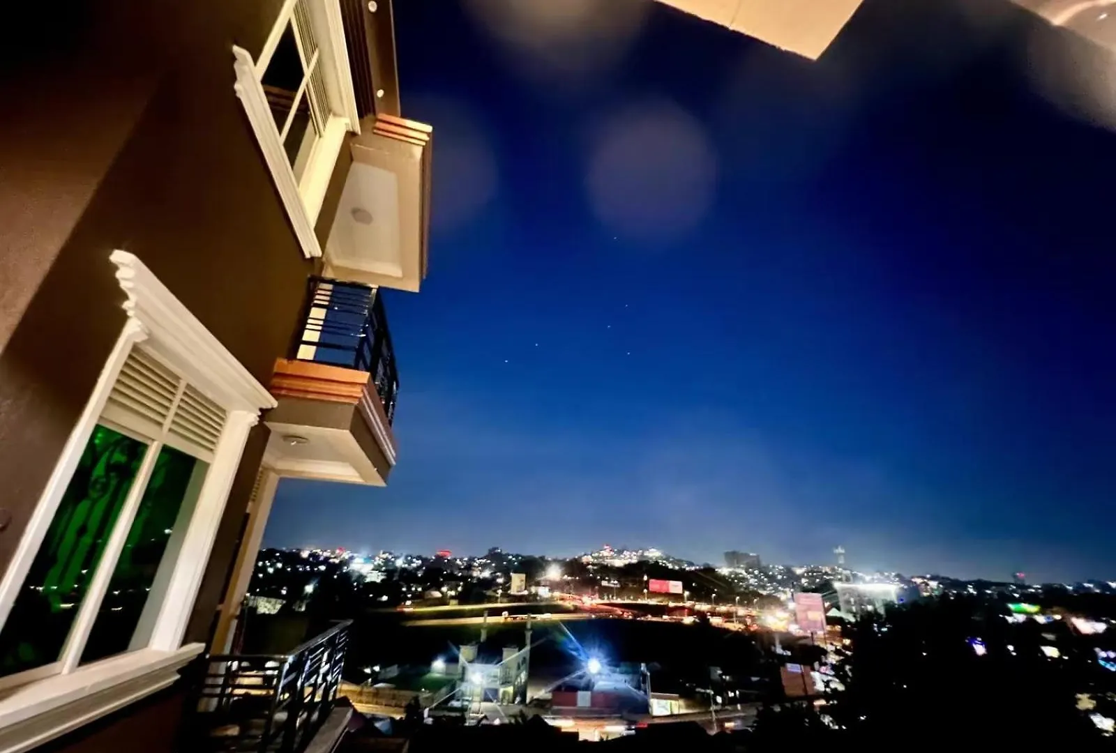 Lee Executive Suite8 Καμπάλα Ουγκάντα